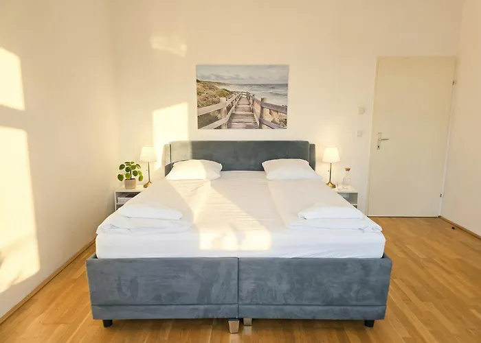 For Longstays, Comfy 1br With Wifi & Tv Apartman