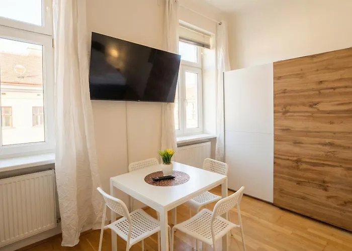 For Longstays, Comfy 1br With Wifi & Tv * Bécs