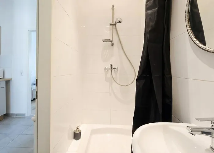 Apartman For Longstays, Comfy 1br With Wifi & Tv Bécs