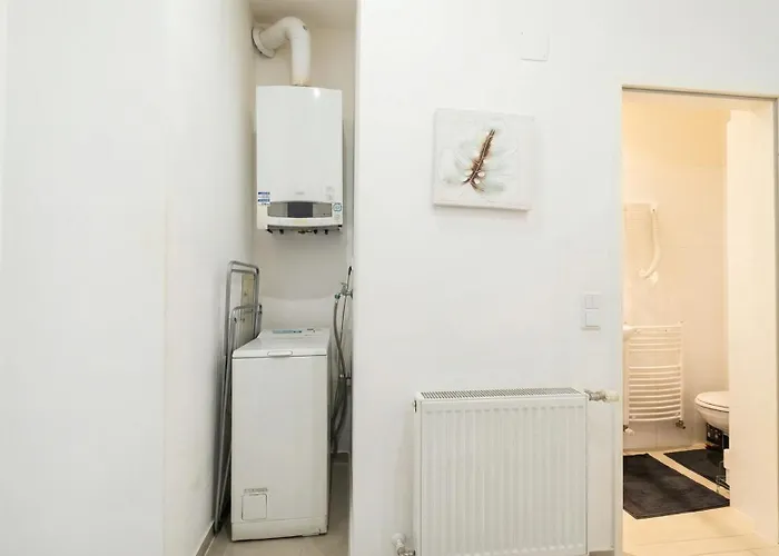 Apartman For Longstays, Comfy 1br With Wifi & Tv Bécs