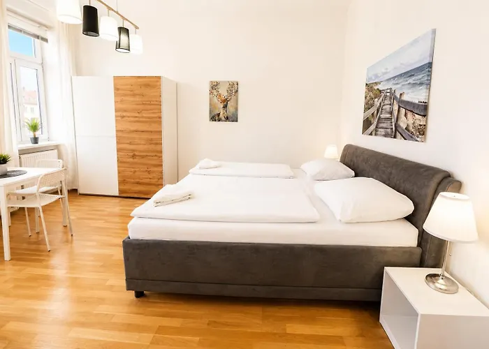 For Longstays, Comfy 1br With Wifi & Tv Apartman