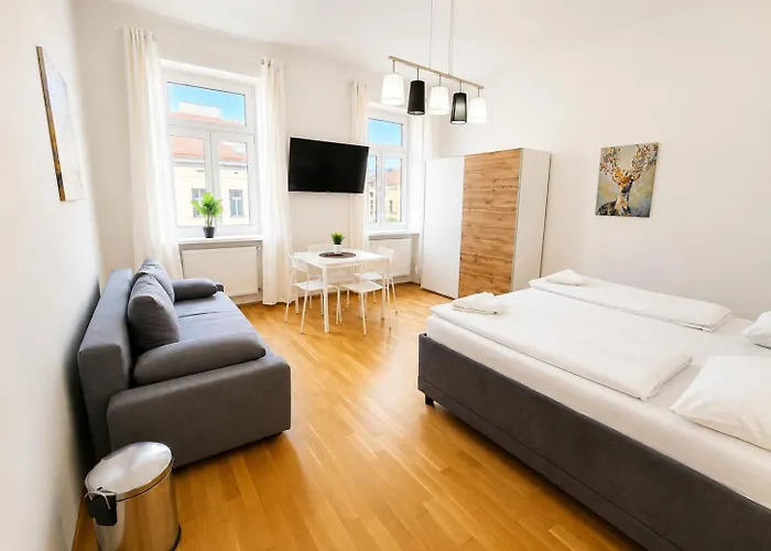For Longstays, Comfy 1br With Wifi & Tv Bécs